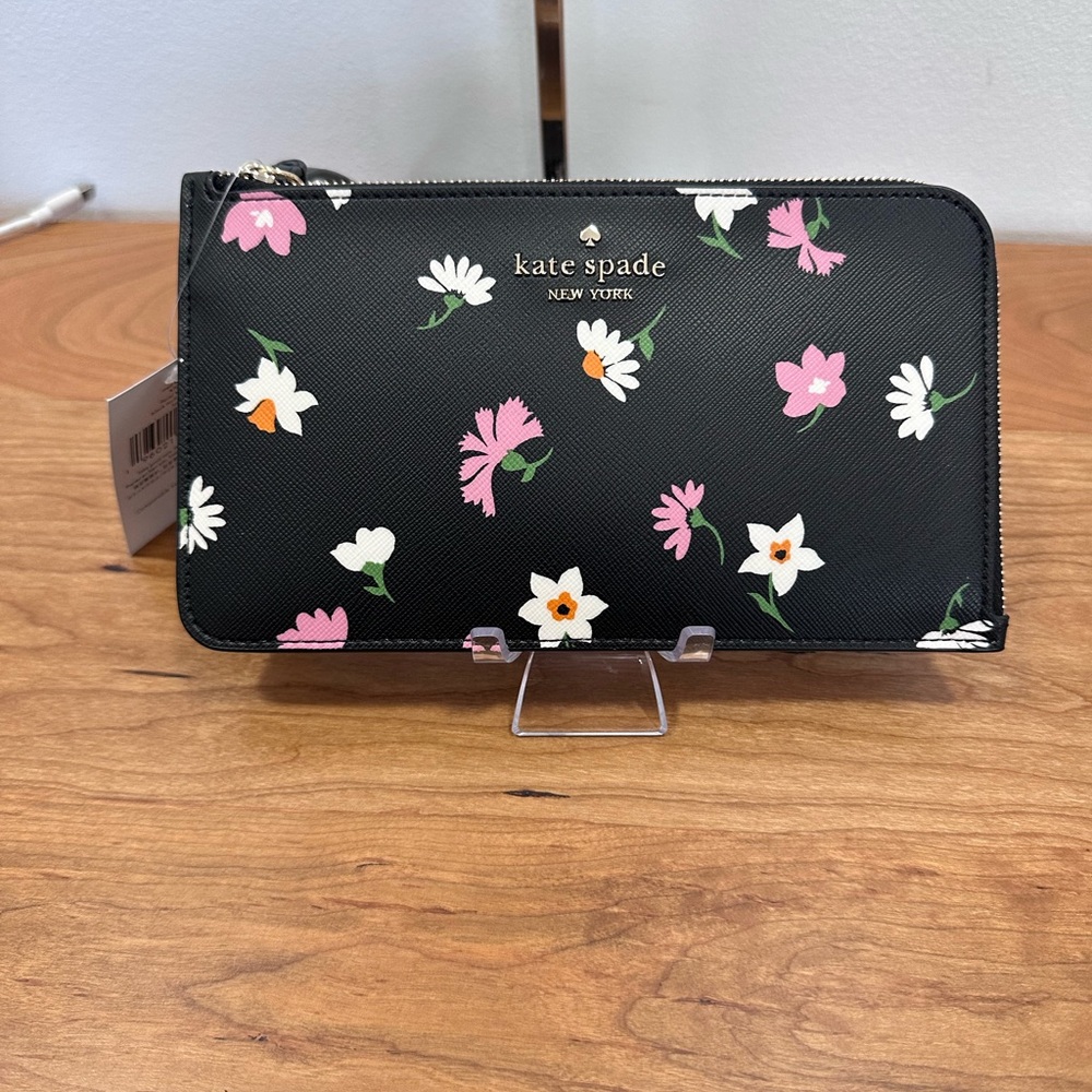 NWT Kate Spade Black Floral Women's Wristlet